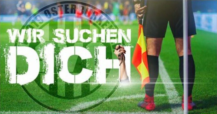 Schiedsrichter-Assistent mit Fahne an der Seitenlinie, Schriftzug „Wir suchen dich“